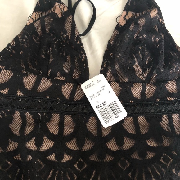 Dress - Picture 3 of 4